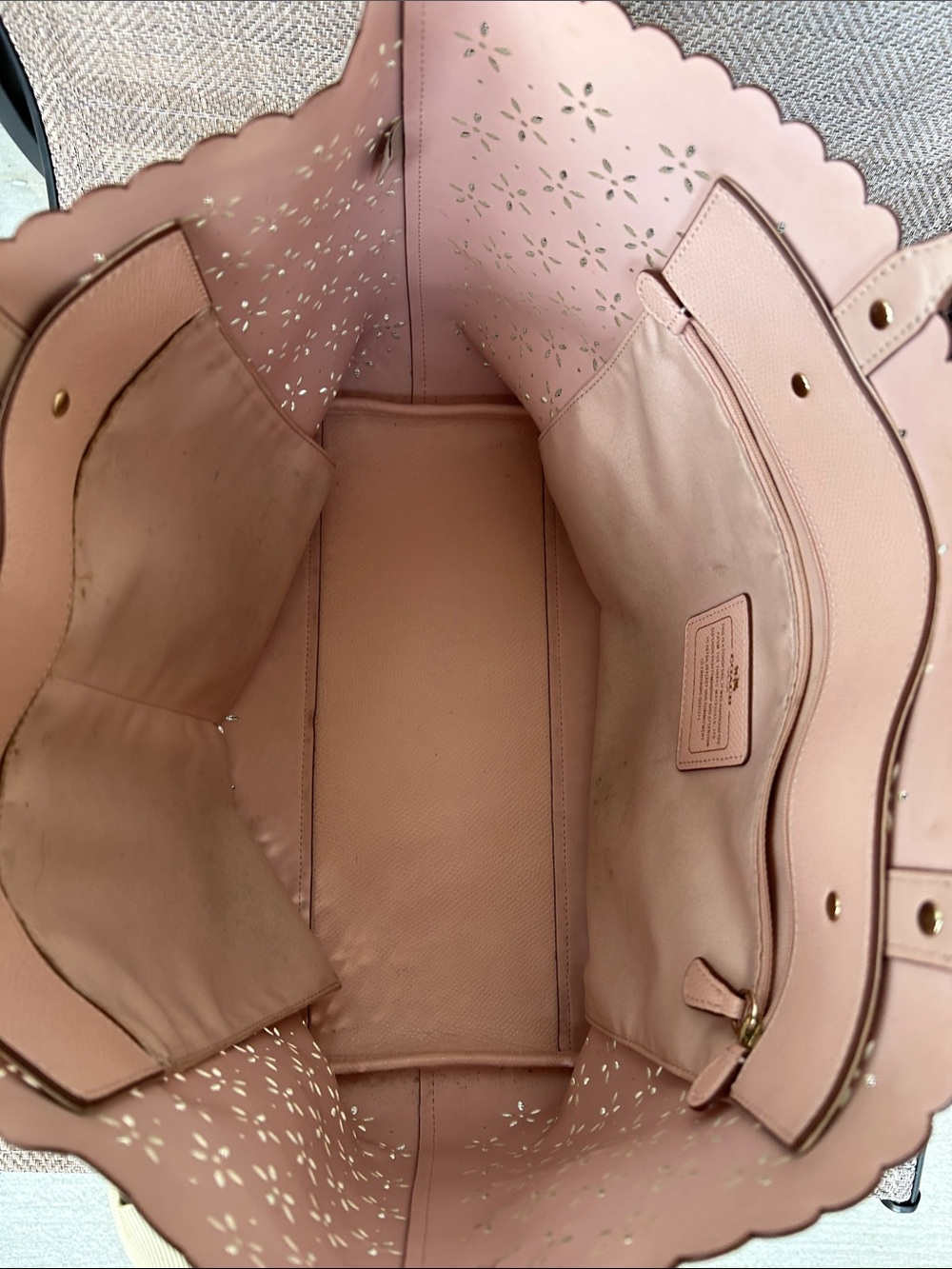 Coach Floral Laser-Cut Tote in Chalk with Blush Trim - Picture 9 of 13
